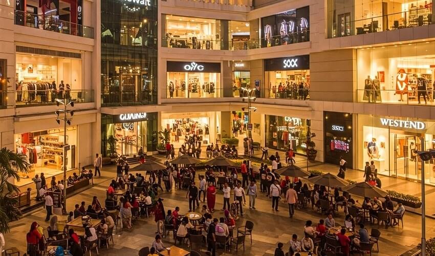 Shopping and dining hotspots like Westend Mall and Balewadi High Street in Baner with vibrant activity.